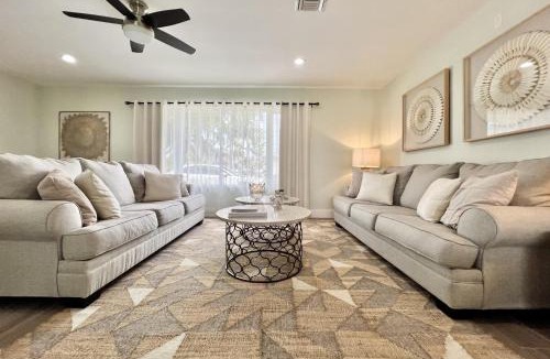 Plantation House | Spacious 4BR/3BA pool home, stylishly decorated