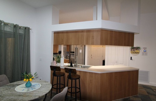Sarasota House | Spacious 4BR, 7Bed, 2 BA 5 minute to downtown Sarasota, famous beach