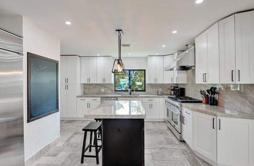 Fort Lauderdale House | Spacious 5-bedroom Villa in Fort Lauderdale with heated pool on the water.