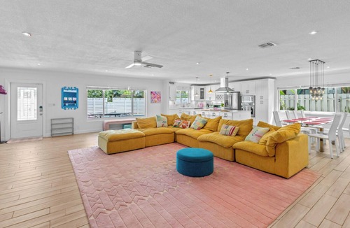Coral Ridge Isles House | Spacious 5-bedroom house with fitness room and AC in welcoming Fort Lauderdale