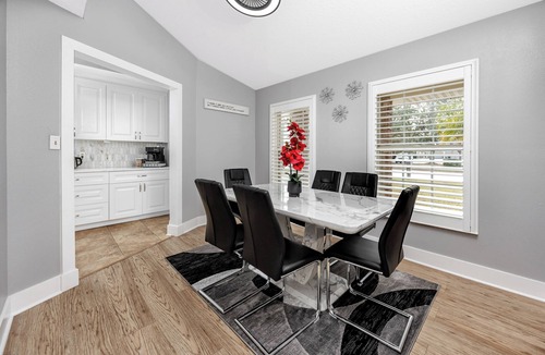 Largo House | Spacious 5-bedroom 3 bath house in Largo with heated pool and hot tub