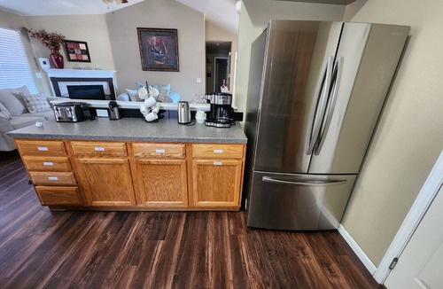 Greeley House | Spacious 5-bedroom house in beautiful Greeley with AC, WiFi