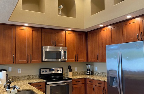 Golden Beach Estates House | Spacious 5-bedroom townhome in fantastic Indian Harbour Beach with AC