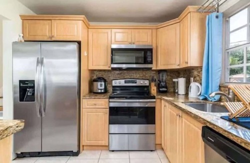 Boulevard Heights House | Spacious 5BR Villa w/Pool | Near Beach + Casino