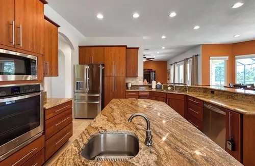 Sebring House | Spacious 6-bedroom 7-bath house in beautiful Sebring