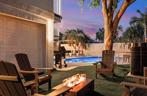Pompano Isles Villa | Spacious 6BR Villa w/Heated Pool in Pompano Beach