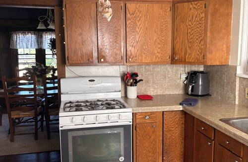 Cuyahoga Falls House | Spacious 7 bedrooms sleeps 12-downtown& river 2 blocks Dog Friendly