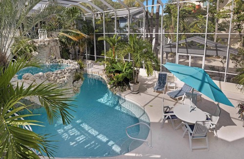 Summerland Key House | Spacious 7-bedroom estate with AC in peaceful Summerland Key