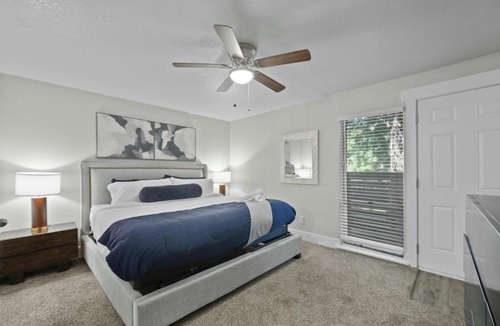 Arlington Apartment | Spacious and Stylish Apartment right near ATT Stadium