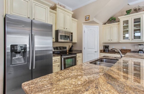 Bel Air House | Spacious Beach House Walk to Beach Sleeps 12