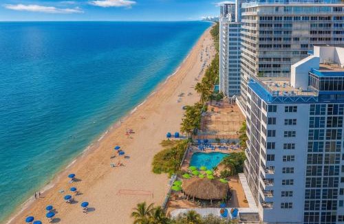 Galt Mile Apartment | Spacious Beach Retreat | Oceanfront Pool & Tiki