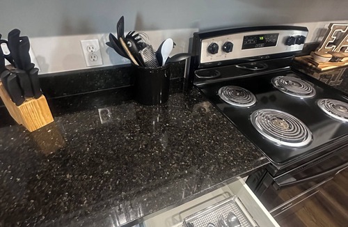 Crestview House | Spacious charming 4BR Crestview Home—Prime location