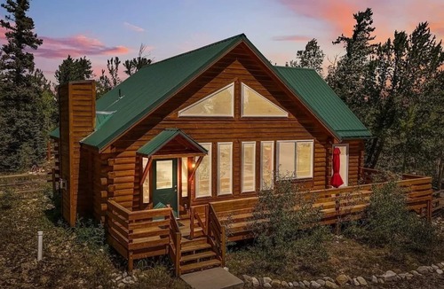 Warm Springs Cabin | Spacious & Cozy Mountain House in Fairplay