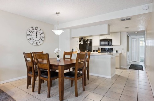 Royal Palm Bay Apartment | Spacious Disney Area 3BR Pool & Parking