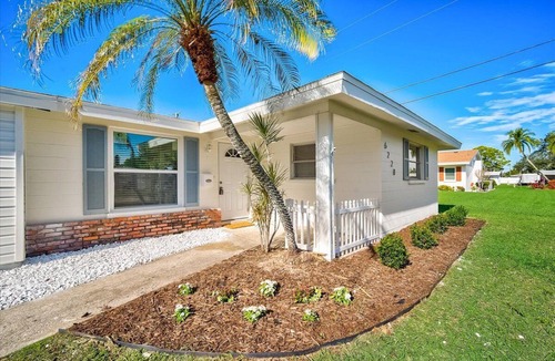 Bayshore Gardens House | "Spacious Home w/pool in Bradenton Near IMG"