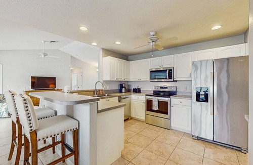 South Venice House | Spacious home with private saltwater heated pool, gas grill, close to the beach