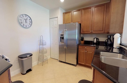 Reunion Condo | Spacious house near Disney, with 3 bedrooms in Reunion Resort. Free Wi-Fi and TV