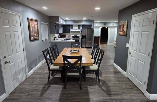 Lake Magdalene House | Spacious Lakefront Retreat-4BR/2BA, Pool Huge Back Yard Canoe & PetsOK