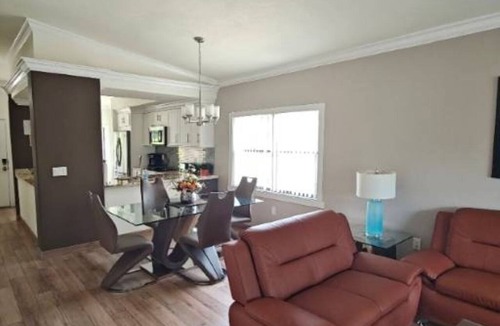South Bradenton Condo | Spacious Lakeview Resort Condo Near IMG & Anna Maria Beaches w/Pools & Hot Tubs