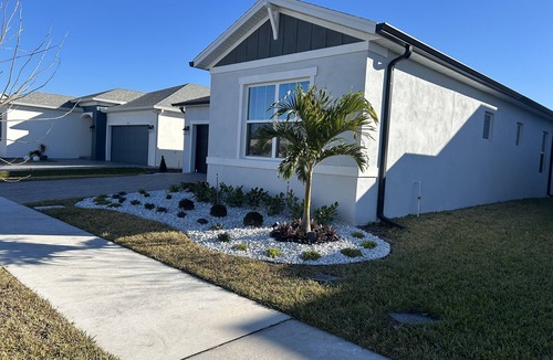 St. Cloud House | Spacious New 4BRHome Near Disney, Universal & Central Florida Attractions.