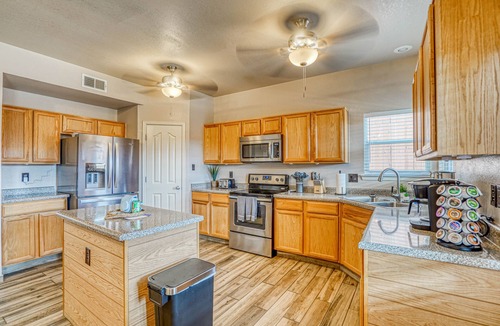 Northeast El Paso House | Spacious Northeast El Paso home near Franklin Mountains, Fort Bliss & Meta site.