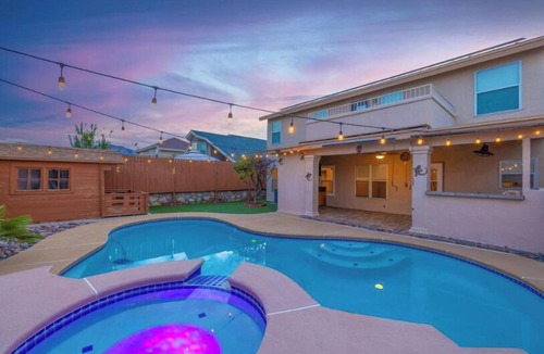 Northeast El Paso House | Spacious Northeast El Paso home near Franklin Mountains, Fort Bliss & Meta site.