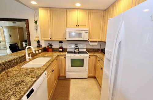 Bonita Shores Condo | Spacious One Bedroom with Pool View!