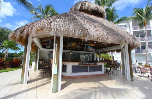 Bonita Shores Condo | Spacious One Bedroom with Pool View!