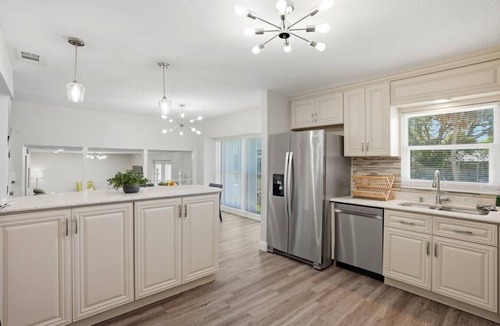 Brandon House | Spacious Pool Home w/Hot Tub | Sleeps 10
