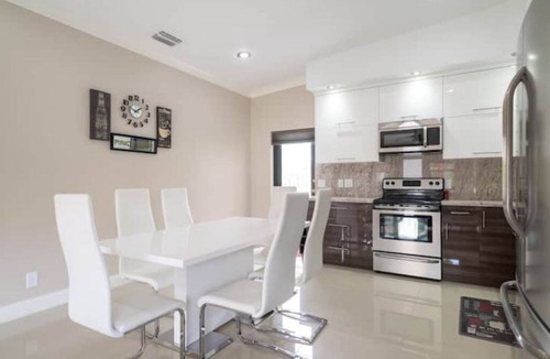 Dolphin Isles Apartment | Spacious Relaxing Modern home steps to beach #2n