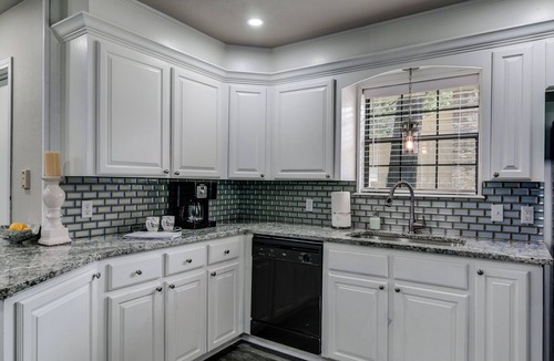 Texarkana House | Spacious Stay Near Dining & Shops; sleeps 10