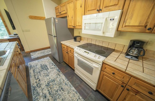 Lakeside Village House | Spacious Townhome | 4BR + Lake & Summer Fun