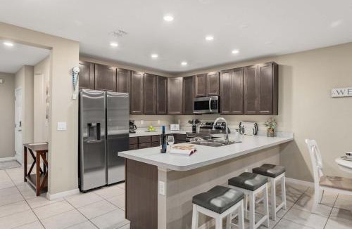 Kissimmee House | Spacious townhouse with grill & near Magic Kingdom
