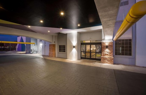 Glendale Hotel | Spark by Hilton Phoenix-Glendale-Peoria