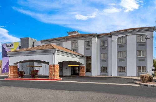 Glendale Hotel | Spark by Hilton Phoenix-Glendale-Peoria