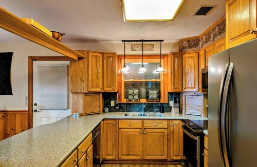 Clayton House | Sparrows Nest Downtown Clayton w/Hot Tub - Dog Friendly!