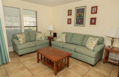 Holiday Isle Condo | SPC8121 - Studio with Murphy Bed - sleeps 4