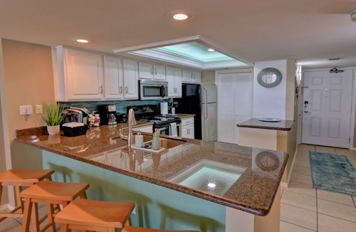 South Padre Island Condo | Specials! Luxe Oceanfront, WFH, Extra amenities!
