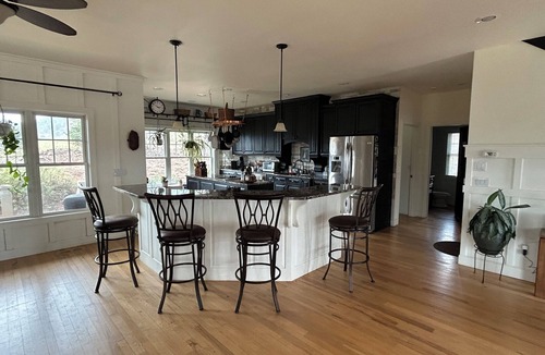 Franklin House | Spectacular long range views! 5 minutes from Franklin. Private w/paved driveway.