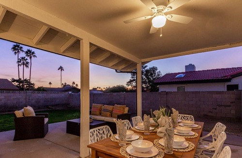 North Mountain House | Spectacular Moon Valley! 4 Bedroom With 3 King Beds! Heated Pool! Sleeps 10! 4 Home by Redawning