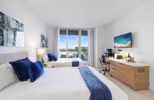 Hallandale Beach Apartment | Spectacular Studio, Amazing Amenities + Pool