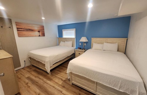 South Padre Island Hotel | SPI 2 Double Suite:Private Beach, Volleyball & Bar