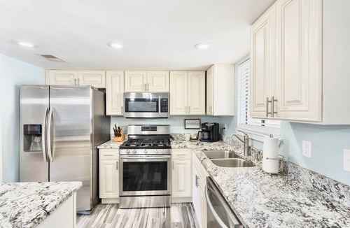 Panama City Beach House | SPRING BEACH VACAY- HEATED POOLS, GOLF CART, 11 POOLS, MINI GOLF- 5 STAR REVIEWS