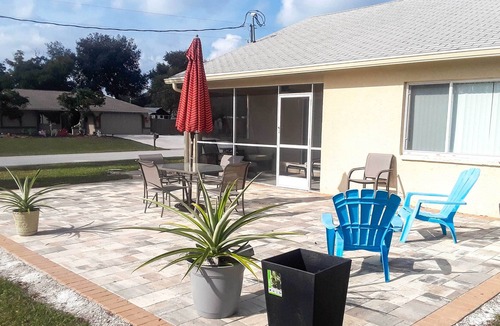 Spring Hill House | Spring Hill Home w/Lanai - Minutes to Beaches