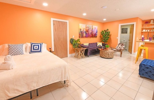 West Little Havana Apartment | Spring Sale | Studio near Calle Ocho | Beach 10min