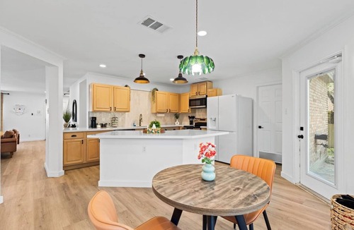Wetmore House | Spurs Game Room, Resort Pool, Centrally located