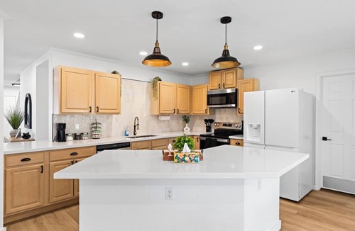 Wetmore House | Spurs Game Room, Resort Pool, Centrally located