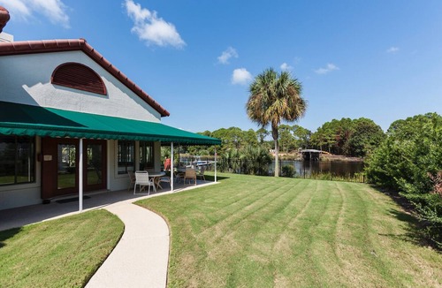 Gulf Lagoon Beach Condo | St Thomas Square #1204C | 5-Minute Walk to Beach + Amenities