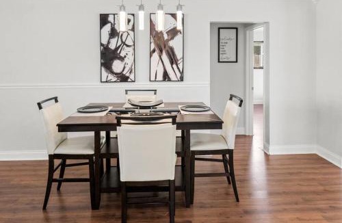 Miramar House | Stadium Sunflower Miramar home, 3 bd, 2 ba