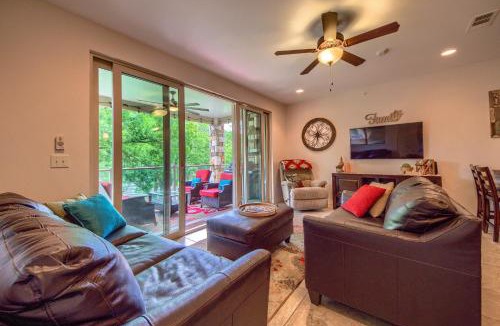 New Braunfels Apartment | Stairway to Heaven RG 204